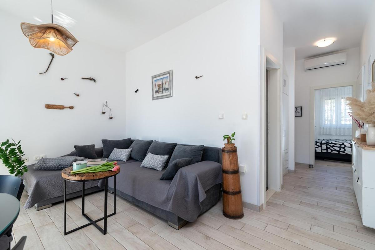 Apartman Spiro Trogir Exterior photo